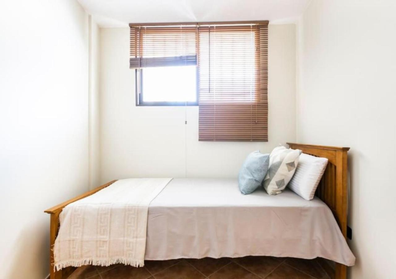 Cosy Apartment In Los Cristianos 5Min To The Ocean Exterior photo